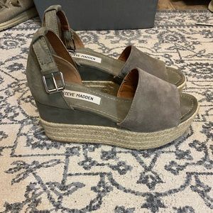 Steve Madden Apolo Wedges